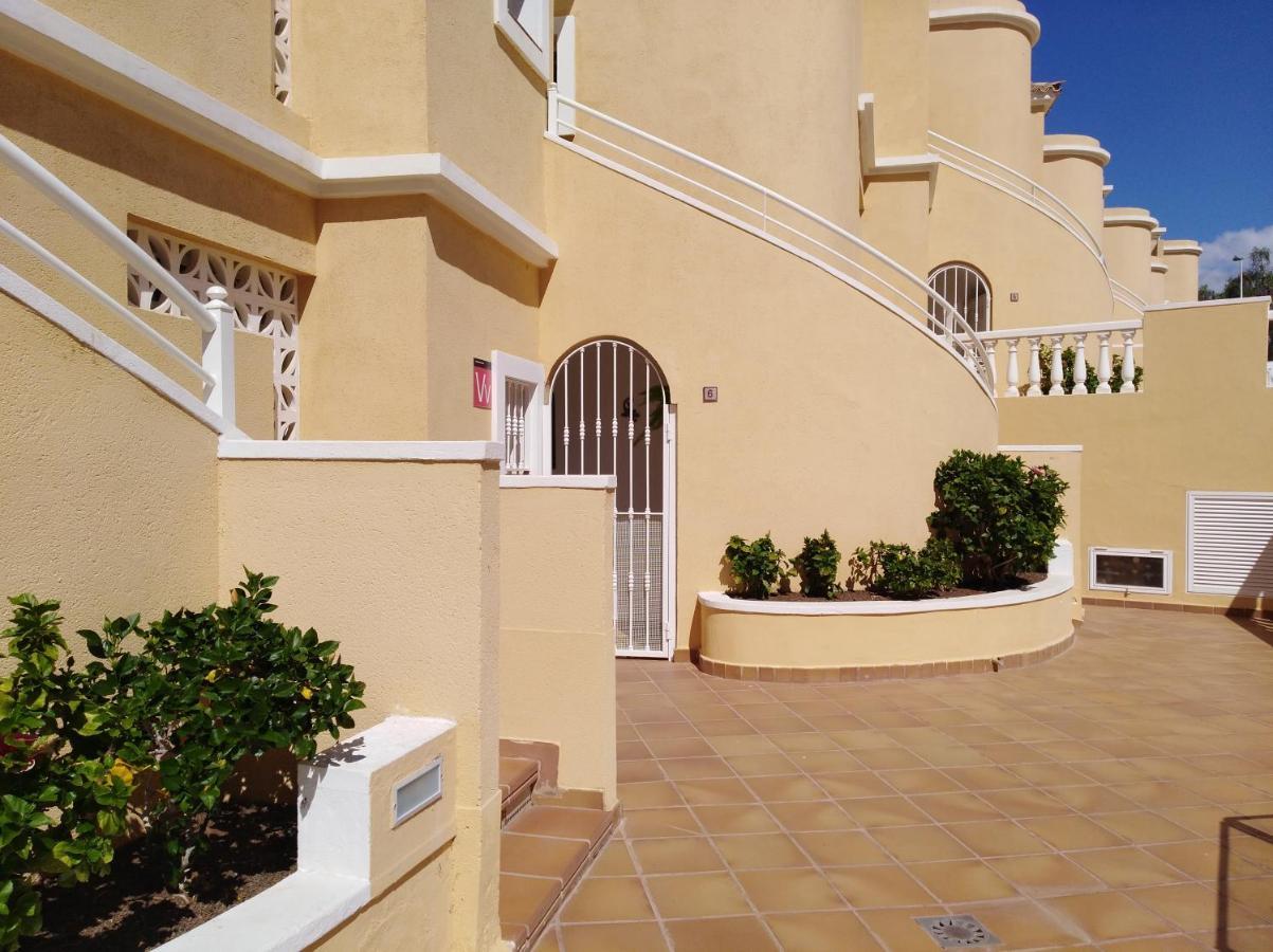 Apto. Pina De Mar أذيخي المظهر الخارجي الصورة